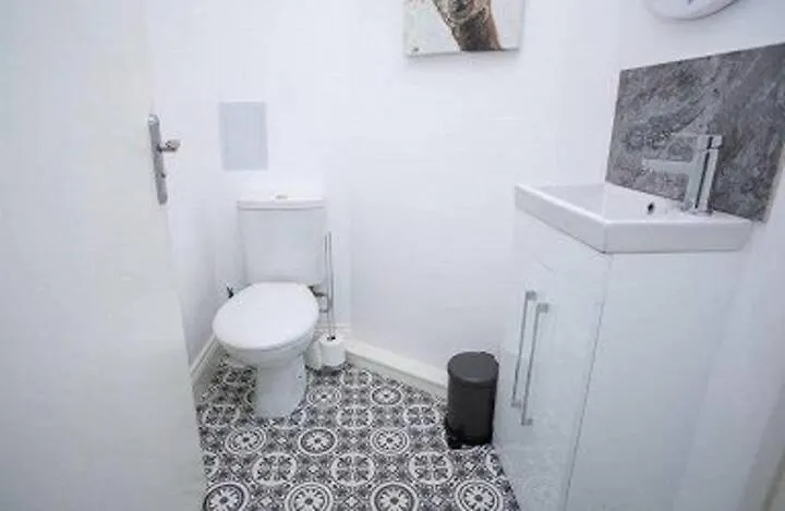 Amazing 3 Bedroom Home, Prime Bt1 Postcode And City Centre Location Belfast Holiday home