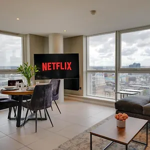  Apartment Tallest Building In The Centre Sleeps 5 Incredible Mountain And Lagan Views