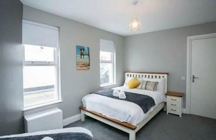 Amazing 3 Bedroom Home, Prime Bt1 Postcode And City Centre Location Belfast Reino Unido